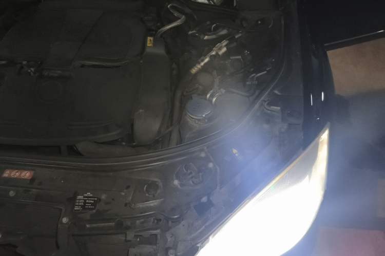 Used Mercedes-Benz S-Class 2011 S 350 L CGI Engine Bay Left