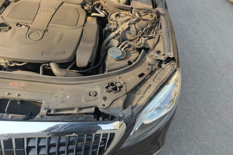 Used Mercedes-Benz S-Class 2011 S 350 L CGI Engine Bay Left