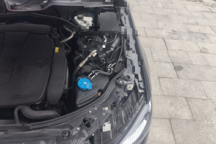 Used Mercedes-Benz S-Class 2011 S 350 L CGI Engine Bay Left