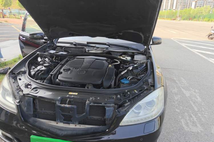 Used Mercedes-Benz S-Class 2011 S 350 L CGI 4MATIC Engine Bay Left