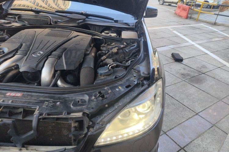Used Mercedes-Benz S-Class 2011 S 500 L CGI 4MATIC Engine Bay Left