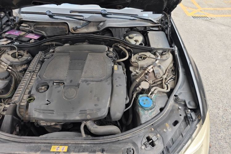 Used Mercedes-Benz S-Class 2011 S 350 L CGI Engine Bay Left