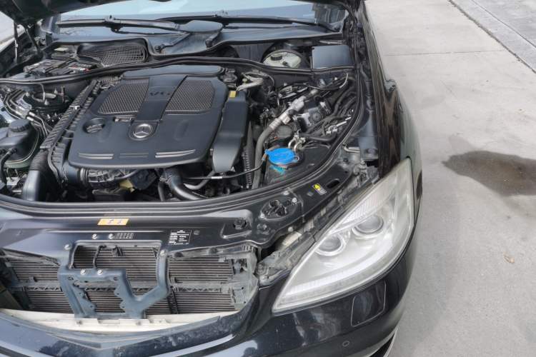Used Mercedes-Benz S-Class 2011 S 350 L CGI 4MATIC Engine Bay Left