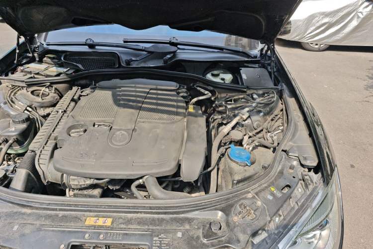 Used Mercedes-Benz S-Class 2011 S 350 L CGI Engine Bay Left
