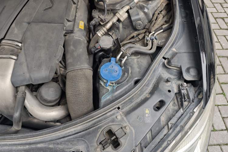 Used Mercedes-Benz S-Class 2011 S 500 L CGI 4MATIC Engine Bay Left