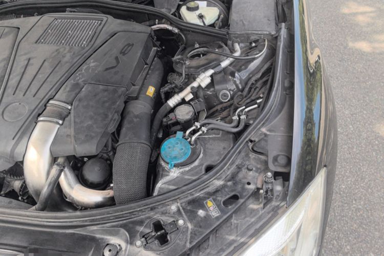 Used Mercedes-Benz S-Class 2011 S 500 L CGI 4MATIC Engine Bay Left