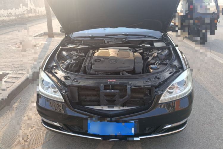 Used Mercedes-Benz S-Class 2011 S 350 L CGI Engine Bay
