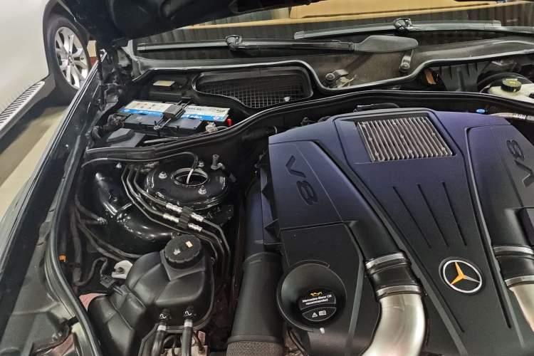 Used Mercedes-Benz S-Class 2011 S 500 L CGI 4MATIC Engine Bay Right