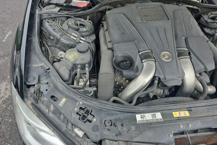 Used Mercedes-Benz S-Class 2011 S 500 L CGI 4MATIC Engine Bay Right