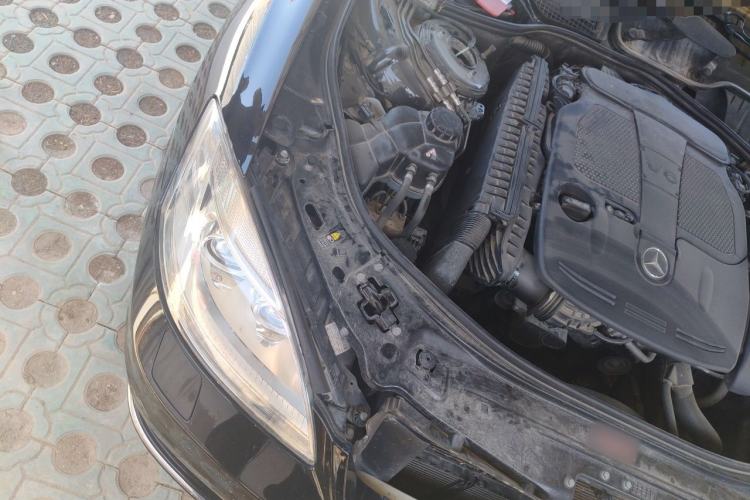 Used Mercedes-Benz S-Class 2011 S 350 L CGI 4MATIC Engine Bay Right