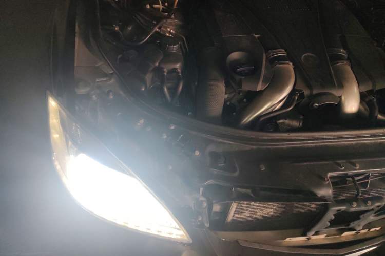 Used Mercedes-Benz S-Class 2011 S 500 L CGI 4MATIC Engine Bay Right