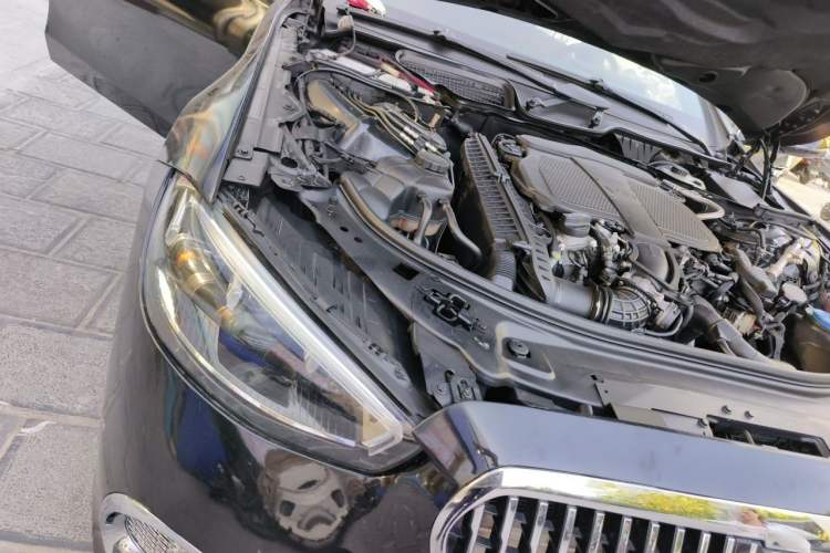 Used Mercedes-Benz S-Class 2011 S 350 L CGI Engine Bay Right