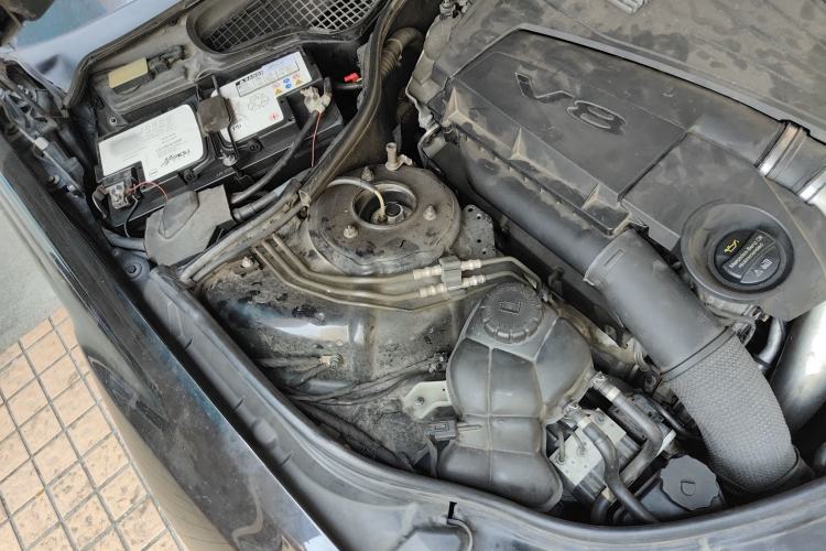 Used Mercedes-Benz S-Class 2011 S 500 L CGI 4MATIC Engine Bay Right