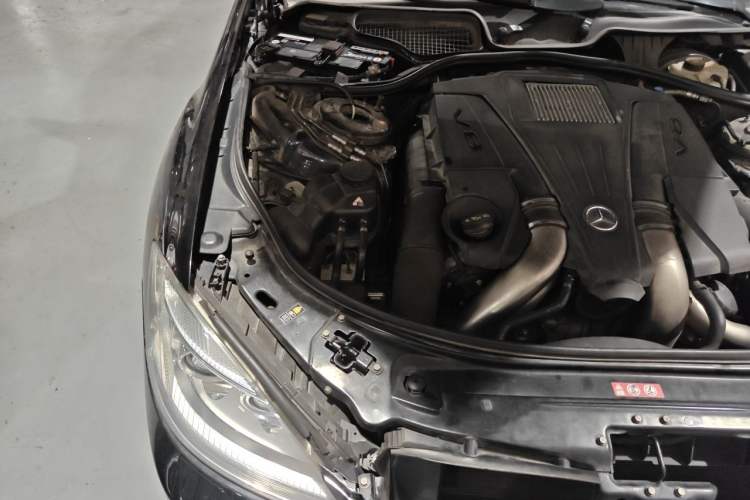 Used Mercedes-Benz S-Class 2011 S 500 L CGI 4MATIC Engine Bay Right