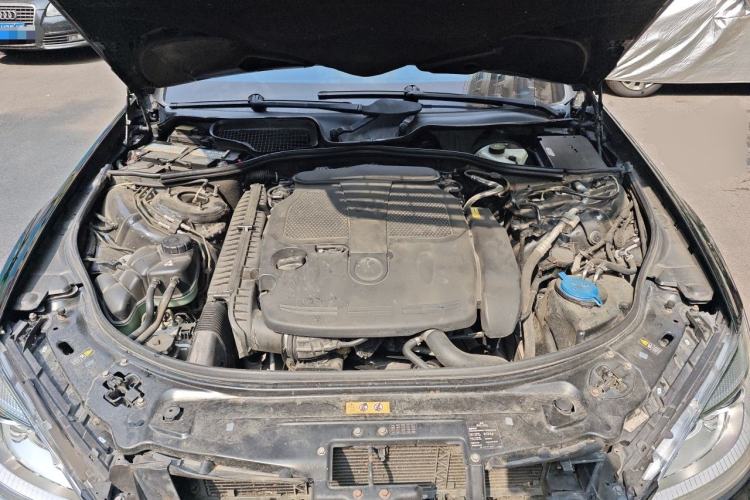 Used Mercedes-Benz S-Class 2011 S 350 L CGI Engine Bay