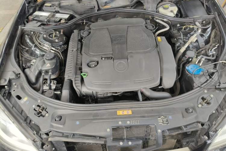 Used Mercedes-Benz S-Class 2011 S 350 L CGI Engine Bay