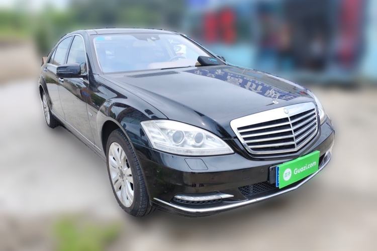 Used Mercedes-Benz S-Class 2011 S 500 L CGI 4MATIC Front Right 45 Deg