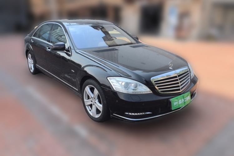Used Mercedes-Benz S-Class 2011 S 350 L CGI Front Right 45 Deg