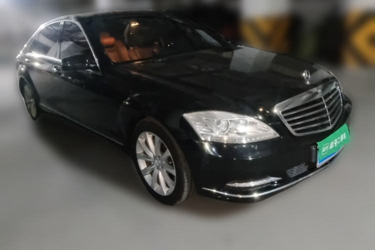 Used Mercedes-Benz S-Class 2011 S 350 L CGI Front Right 45 Deg