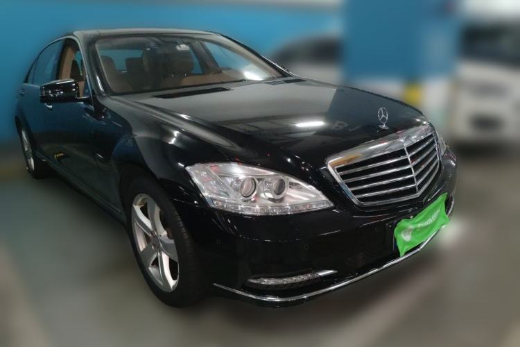 Used Mercedes-Benz S-Class 2011 S 350 L CGI Front Right 45 Deg
