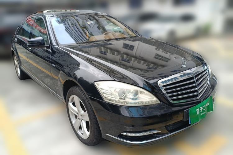 Used Mercedes-Benz S-Class 2011 S 350 L CGI Front Right 45 Deg