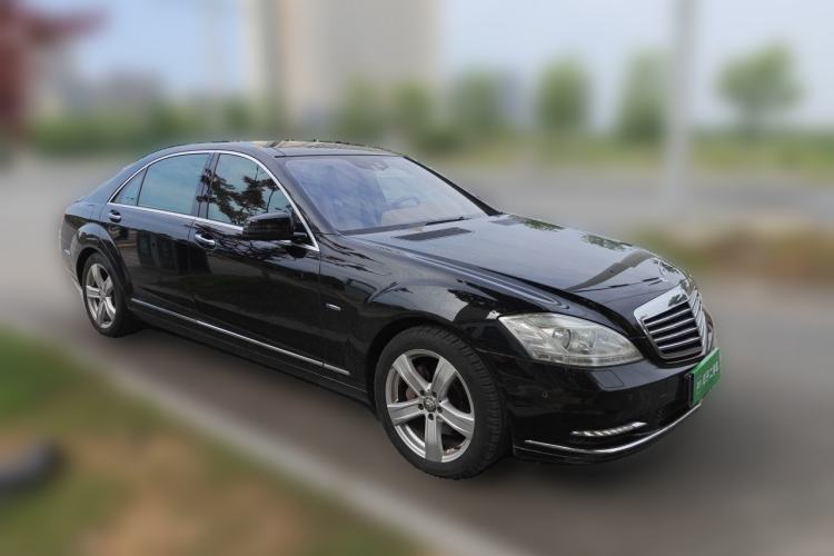 Used Mercedes-Benz S-Class 2011 S 350 L CGI 4MATIC Front Right 45 Deg