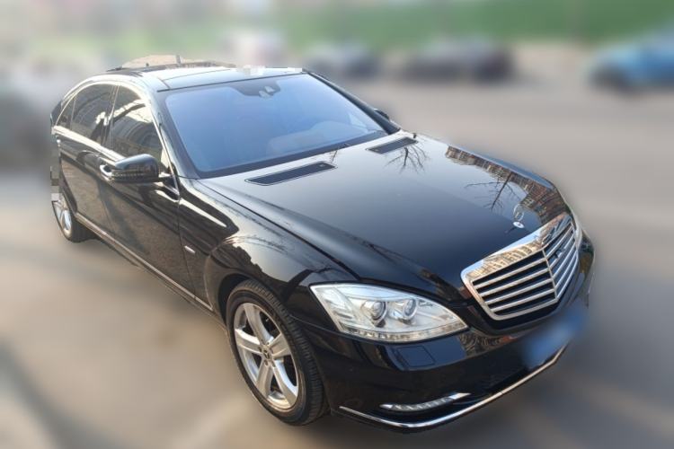 Used Mercedes-Benz S-Class 2011 S 350 L CGI Front Right 45 Deg