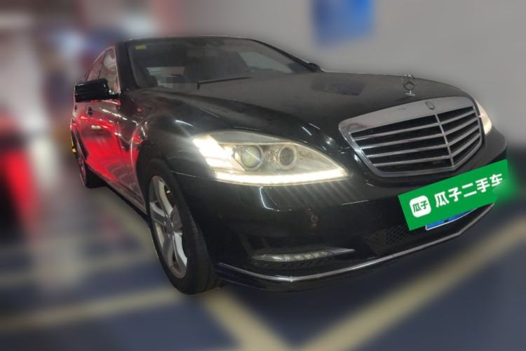 Used Mercedes-Benz S-Class 2011 S 350 L CGI Front Right 45 Deg
