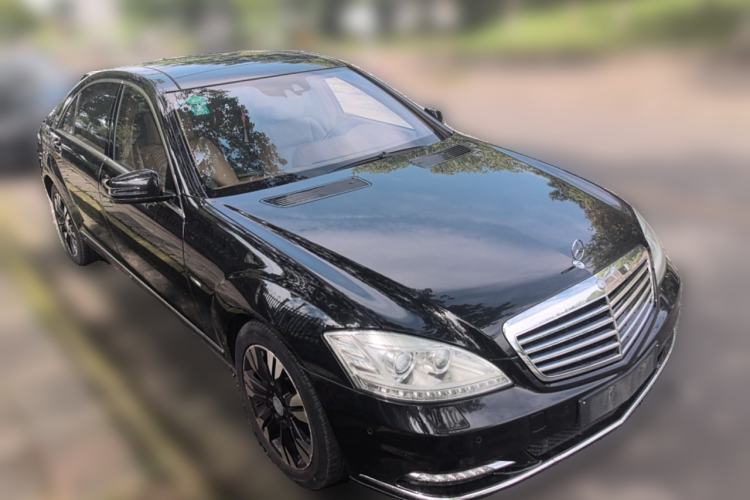 Used Mercedes-Benz S-Class 2011 S 500 L CGI 4MATIC Front Right 45 Deg