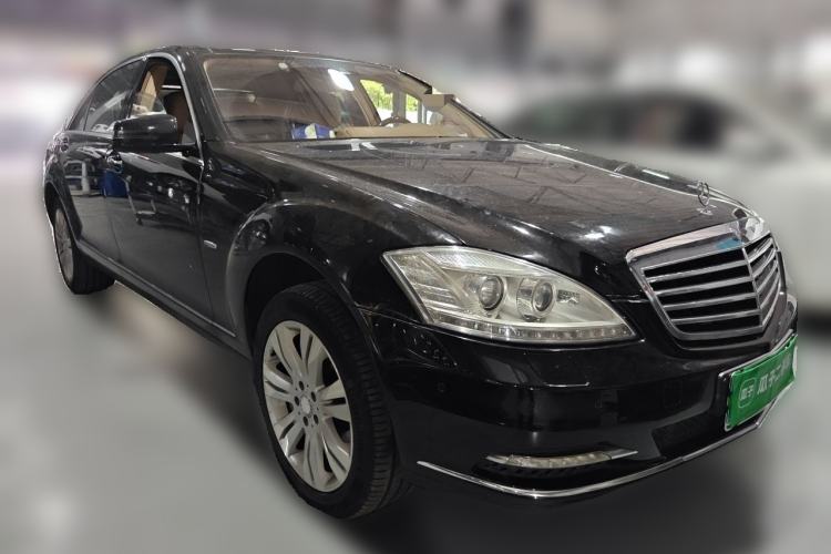 Used Mercedes-Benz S-Class 2011 S 500 L CGI 4MATIC Front Right 45 Deg