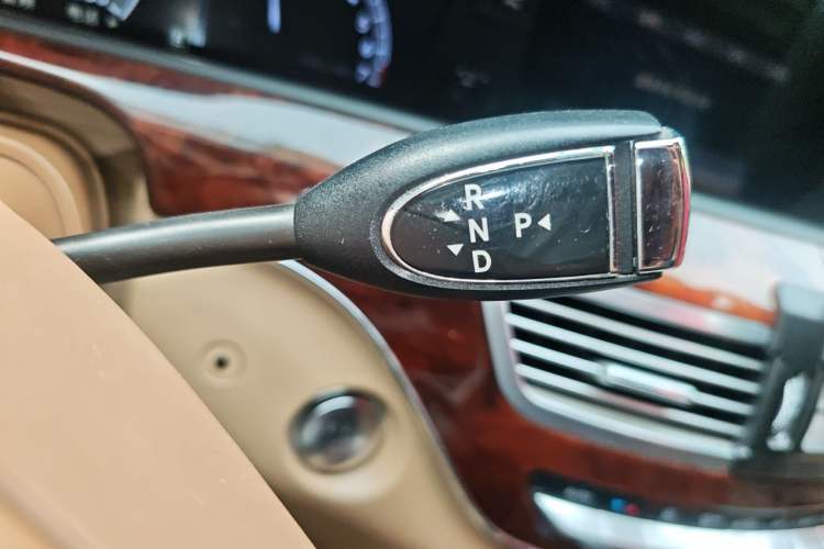 Used Mercedes-Benz S-Class 2011 S 350 L CGI 4MATIC Gear Lever