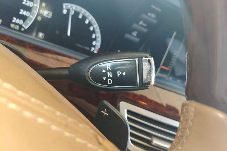 Used Mercedes-Benz S-Class 2011 S 350 L CGI 4MATIC Gear Lever