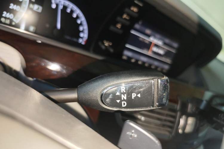 Used Mercedes-Benz S-Class 2011 S 350 L CGI 4MATIC Gear Lever