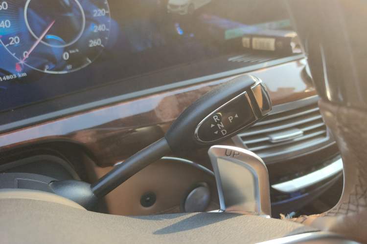 Used Mercedes-Benz S-Class 2011 S 350 L CGI Gear Lever