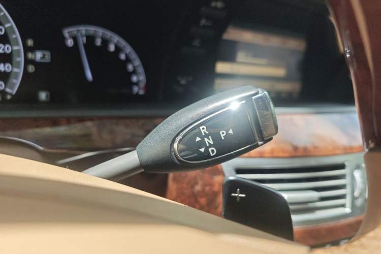 Used Mercedes-Benz S-Class 2011 S 350 L CGI 4MATIC Gear Lever