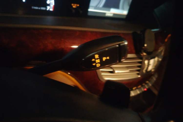Used Mercedes-Benz S-Class 2011 S 350 L CGI 4MATIC Gear Lever