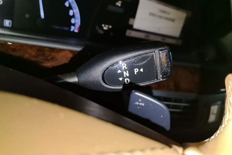 Used Mercedes-Benz S-Class 2011 S 500 L CGI 4MATIC Gear Lever
