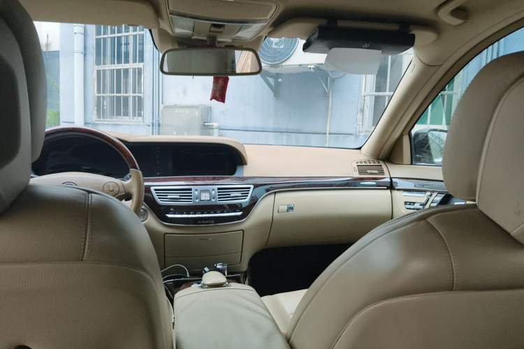 Used Mercedes-Benz S-Class 2011 S 350 L CGI Headliner