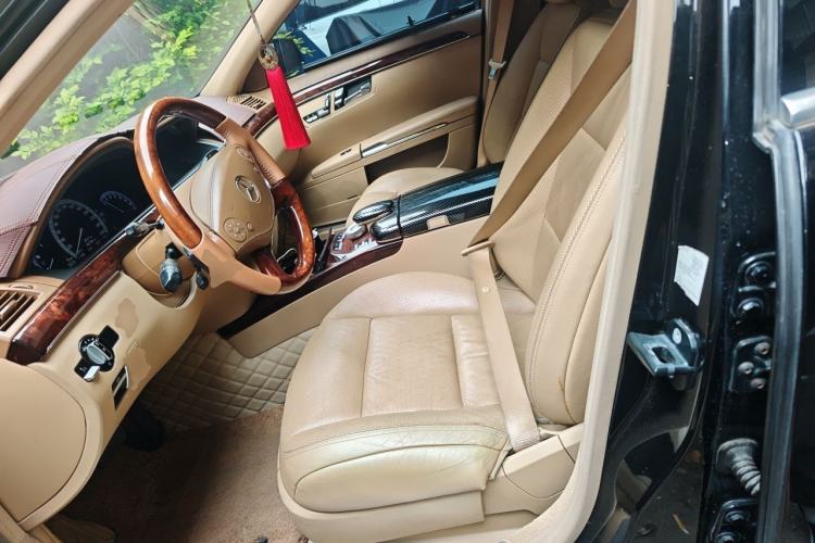 Used Mercedes-Benz S-Class 2011 S 350 L CGI 4MATIC Left Front Seat