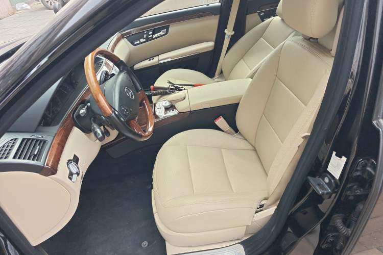 Used Mercedes-Benz S-Class 2011 S 350 L CGI 4MATIC Left Front Seat