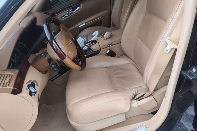 Used Mercedes-Benz S-Class 2011 S 350 L CGI 4MATIC Left Front Seat