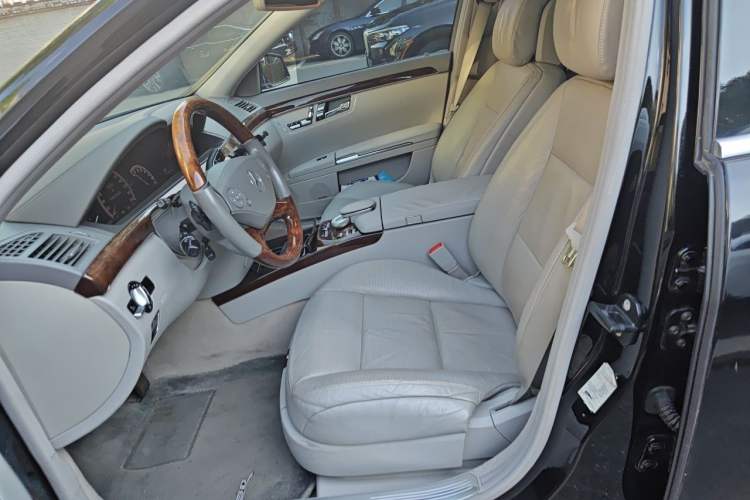 Used Mercedes-Benz S-Class 2011 S 350 L CGI 4MATIC Left Front Seat