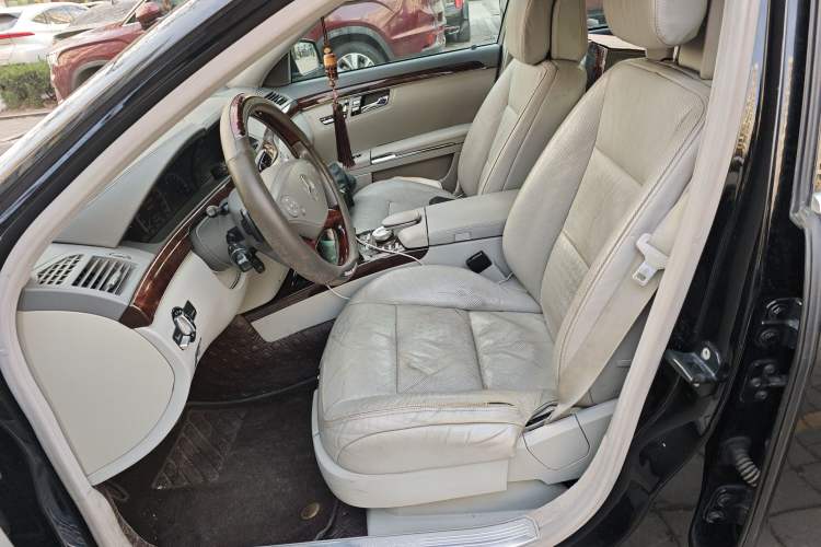 Used Mercedes-Benz S-Class 2011 S 350 L CGI Left Front Seat