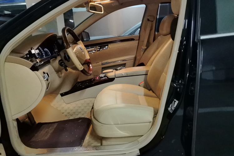 Used Mercedes-Benz S-Class 2011 S 500 L CGI 4MATIC Left Front Seat