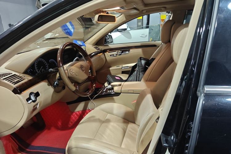 Used Mercedes-Benz S-Class 2011 S 500 L CGI 4MATIC Left Front Seat