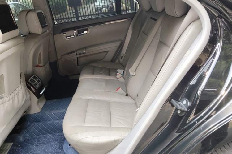 Used Mercedes-Benz S-Class 2011 S 350 L CGI Left Rear Seat