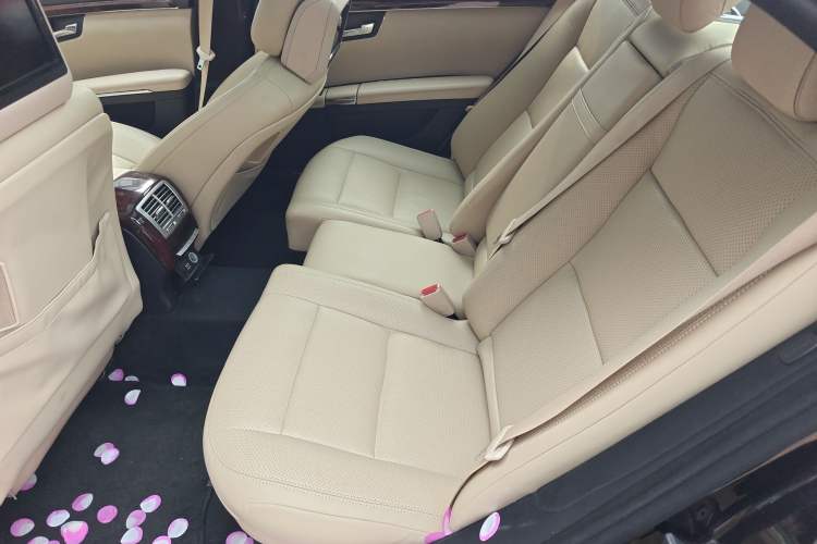 Used Mercedes-Benz S-Class 2011 S 350 L CGI 4MATIC Left Rear Seat