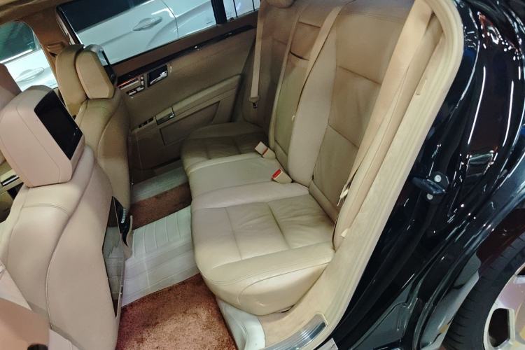 Used Mercedes-Benz S-Class 2011 S 500 L CGI 4MATIC Left Rear Seat