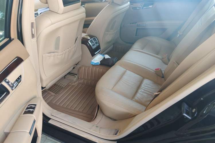 Used Mercedes-Benz S-Class 2011 S 350 L CGI 4MATIC Left Rear Seat