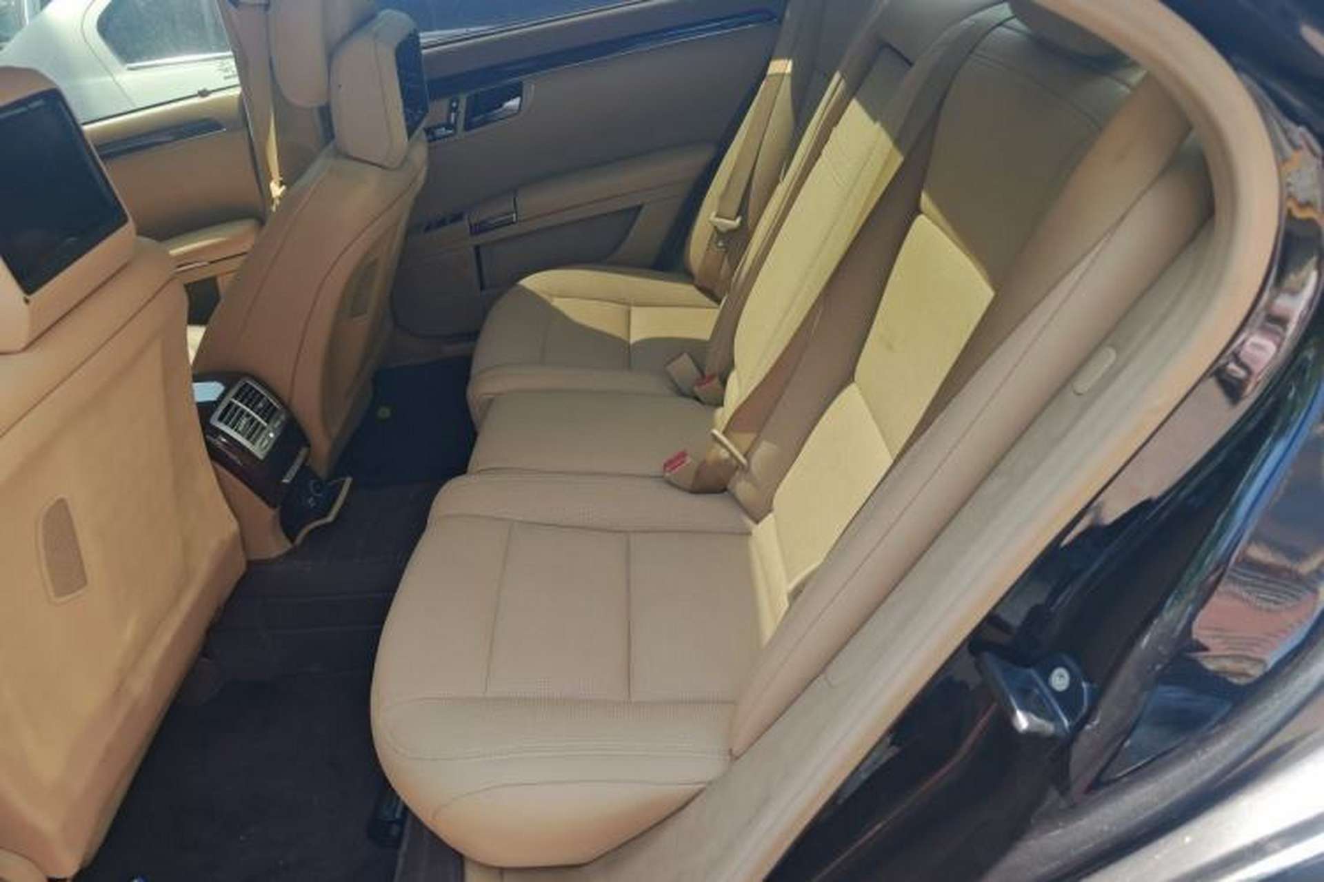 Used Mercedes-Benz S-Class 2011 S 350 L CGI 4MATIC Left Rear Seat